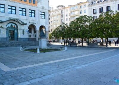 Plaza de Alfonso XIII Busto