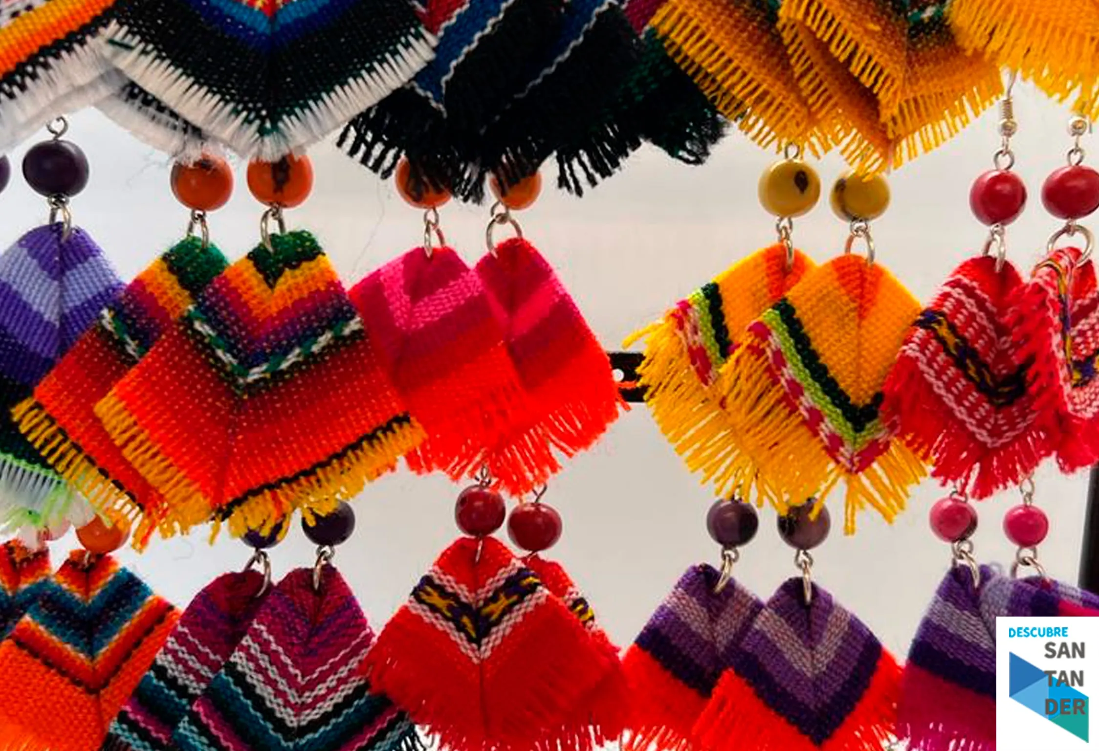 Pendientes de ponchitos - Amor Complementos Pendientes de ponchitos - Amor Complementos