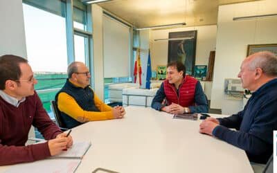 Marcano apoya la apertura de una nueva industria de tratamiento y forjado en las instalaciones de Forjas de Cantabria de la mano de un grupo liderado por Jesús Mediavilla