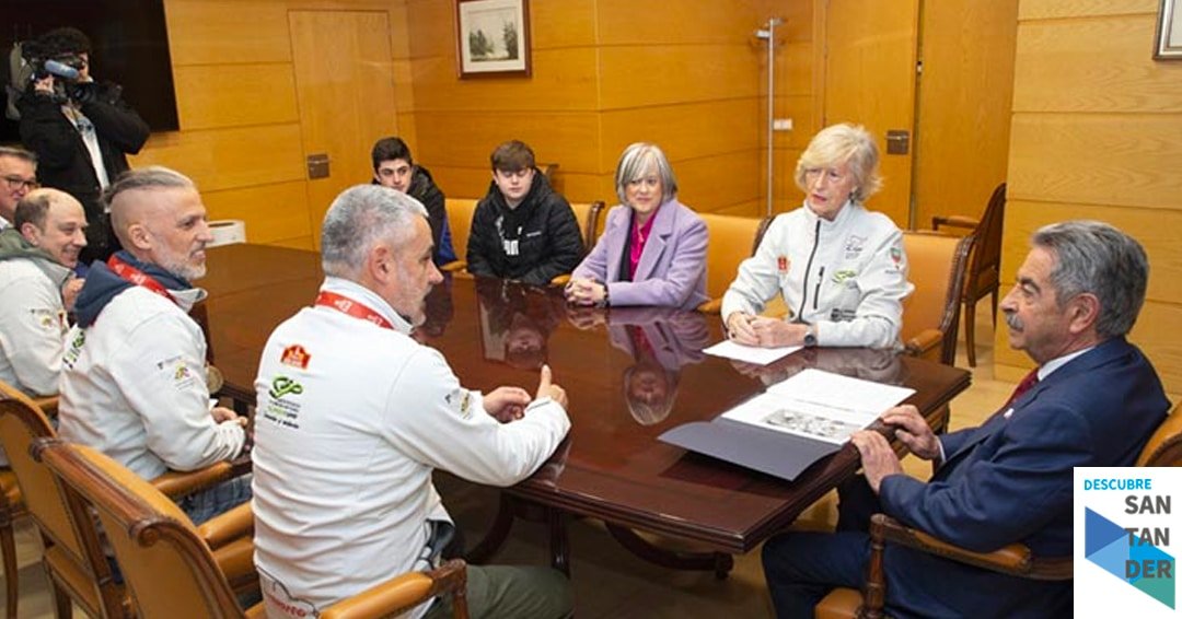 Noticias Santander Revilla y Lombó felicitan al CIFP Nº1 de Santander por su participación en Rally Dakar con un coche preparado por alumnos y docentes cántabros