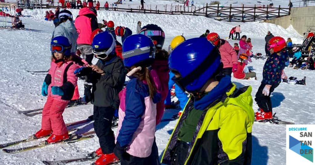 Noticias Santander 237 alumnos de tercero y cuarto de Primaria han participado en el programa 'Fomento del Esquí Escolar en la Comarca Campurriana'