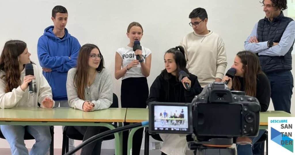 Noticias Santander Alumnos de 3º de ESO del municipio de Astillero se ponen delante de las cámaras en los talleres de streaming