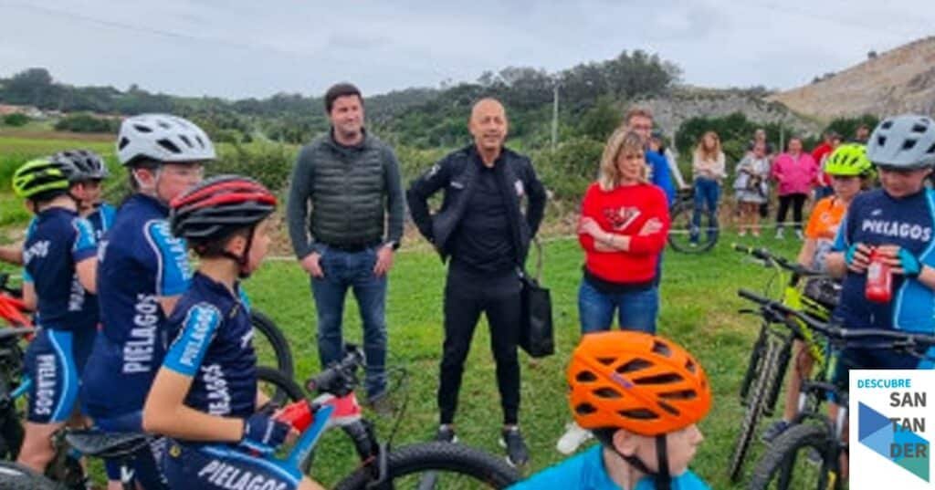 Noticias Santander Los alumnos de la Escuela municipal de ciclismo-mountain bike del Ayuntamiento de Piélagos reciben la visita de Joxean Fernández Matxin