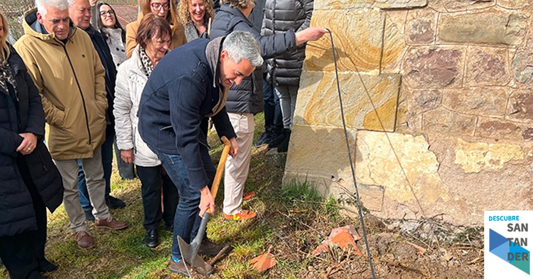 Zuloaga asiste al inicio de la recuperación de las antiguas escuelas y la casa del maestro una “seña de identidad” de Fontibre