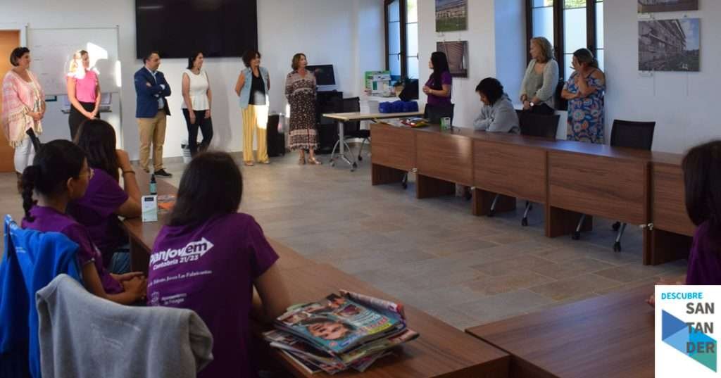 Noticias Pielagos 10 jóvenes finalizan en Piélagos su capacitación como profesionales de atención sociosanitaria y se abren un futuro laboral en el sector