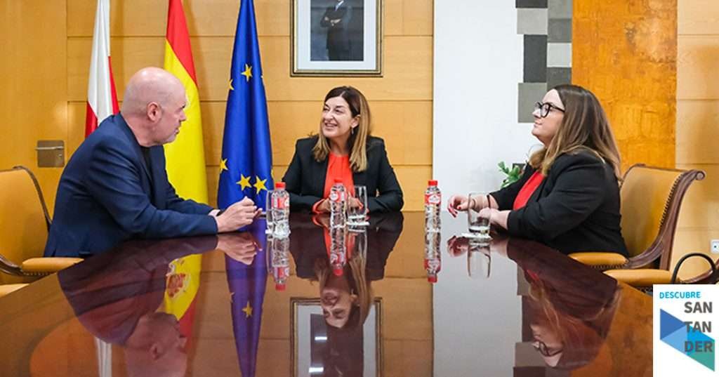 Noticias Santander Buruaga traslada a Sordo su voluntad de impulsar el marco de diálogo social en Cantabria