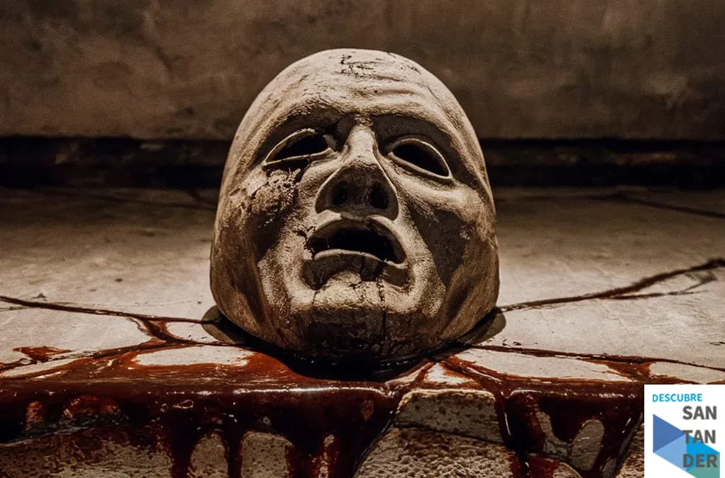 La máscara de piedra de Comillas