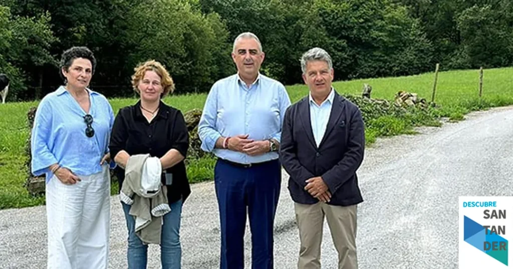 Noticias Cantabria Media inaugura la mejora de varios caminos en Selaya