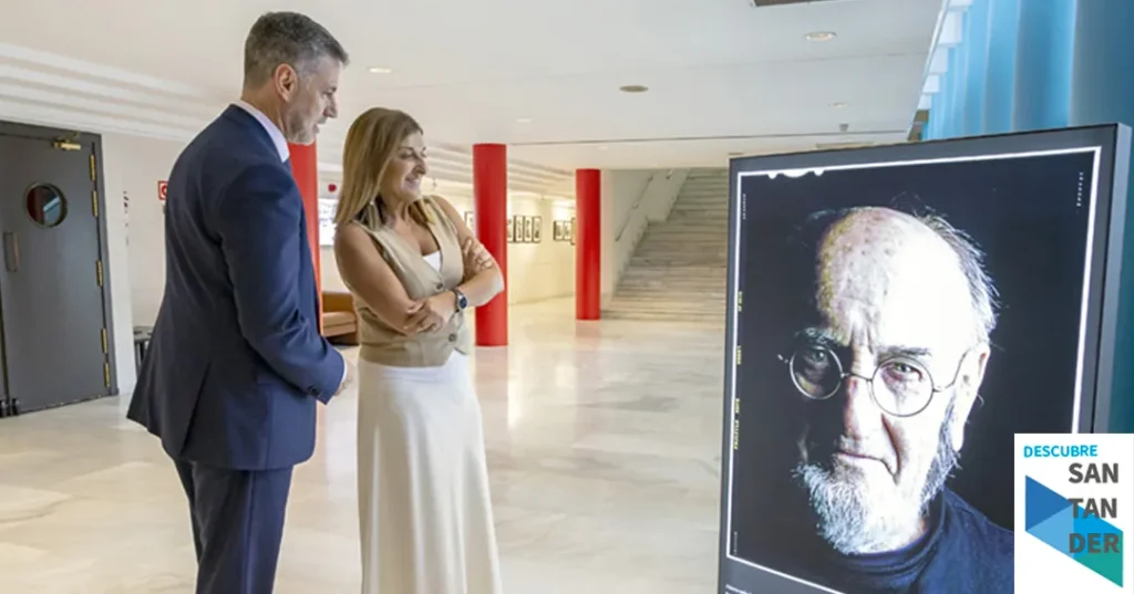 Noticias Santander Buruaga destaca a Álvaro Pombo como una de las voces más personales y brillantes de la literatura actual