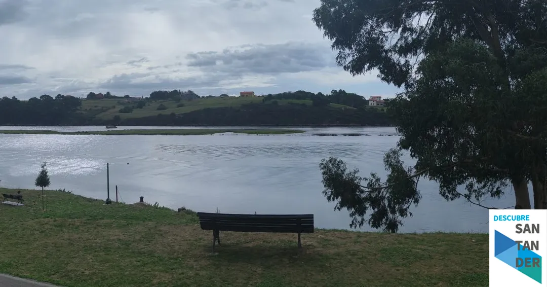 El Ayuntamiento convierte un espacio degradado del carril bici en la zona de Los Cantos en un área de descanso