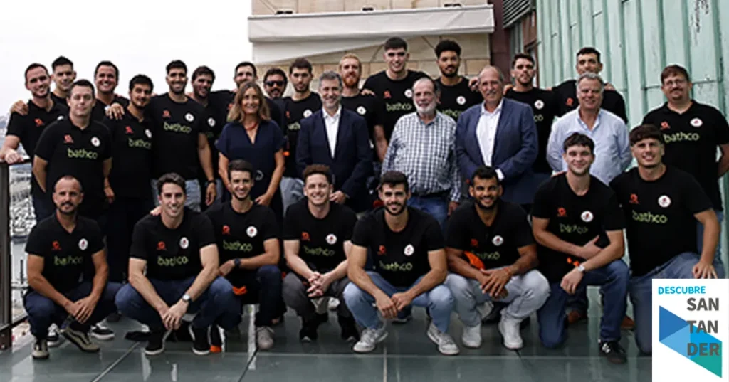 Noticias Torrelavega Martínez Abad anima al Bathco BM Torrelavega a continuar por la "excepcional senda" de triunfos iniciada en la temporada pasada