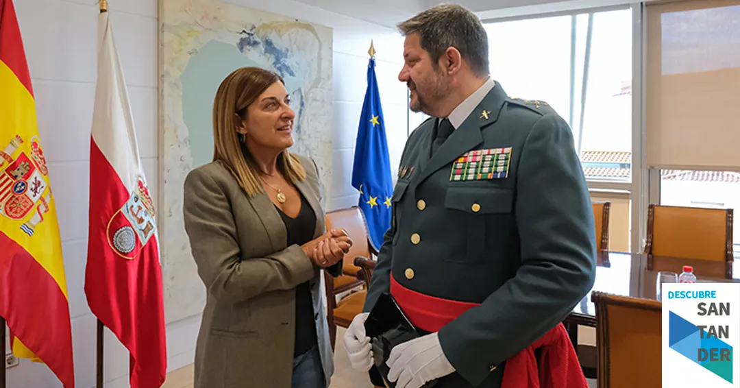 Buruaga traslada a Orantos el afecto y agradecimiento de la comunidad autónoma por su labor, compromiso y entrega al frente de la Guardia Civil en Cantabria