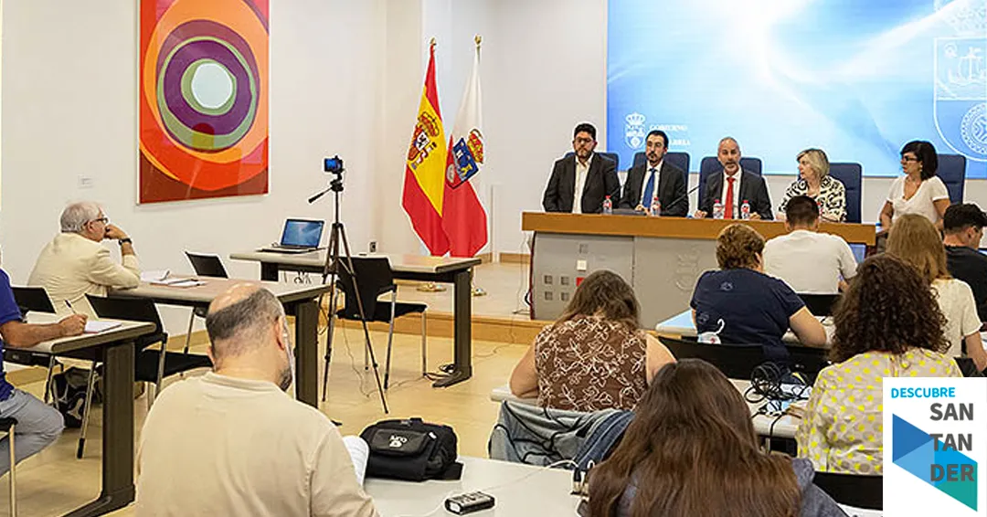 Comienza el curso escolar 2025/2026 con unos 3.000 escolares menos y 8.445 docentes