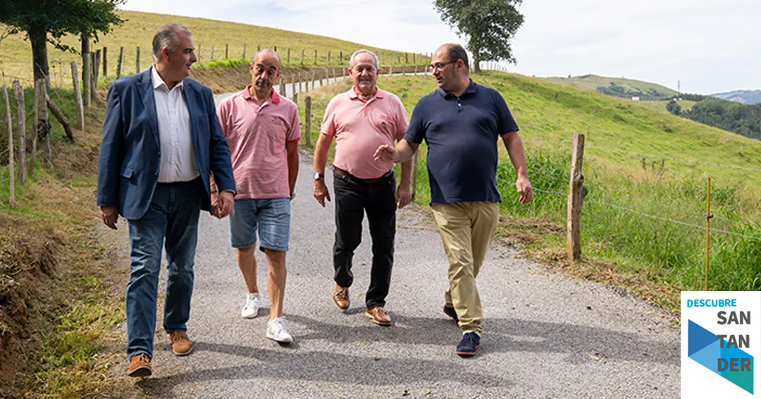 Media inaugura distintas obras de mejora de viales y de abastecimiento de agua en Villafufre con una inversión de cercana a los 70.000 euros