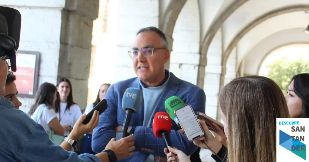 Noticias Laredo El PSOE comparte la reivindicación de las enfermeras del Hospital de Laredo y exige soluciones