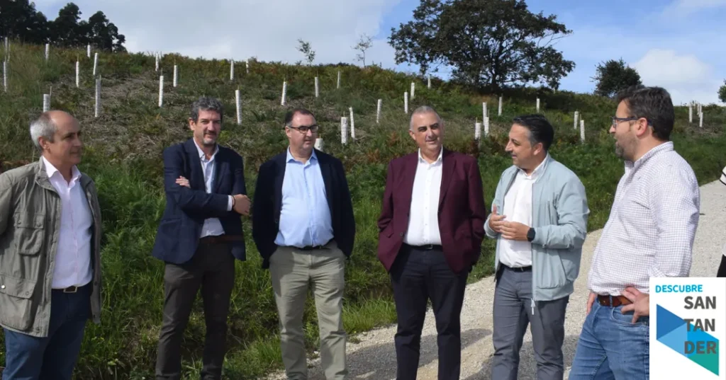 Noticias Piélagos Caramés afirma que la restauración y recuperación de terrenos agrarios ejecutada por el Gobierno de Cantabria en el monte La Picota “no se había visto antes”