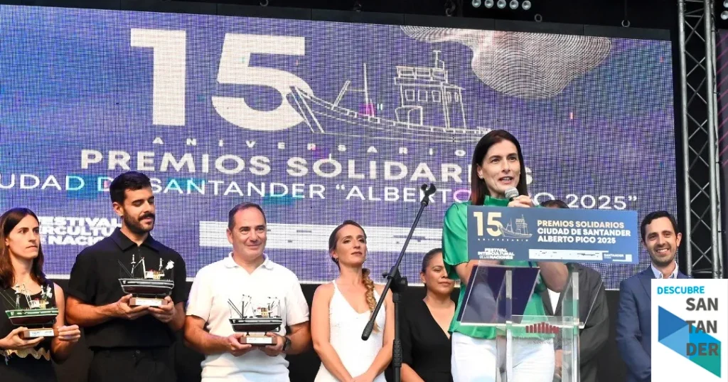 Noticias Santander La alcaldesa preside los XV Premios Alberto Pico, referente del compromiso y la solidaridad