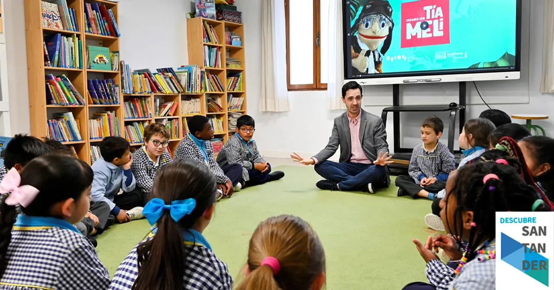 La marioneta viajera Tía Meli llega a más de 700 alumnos de 11 centros durante el curso 24-25