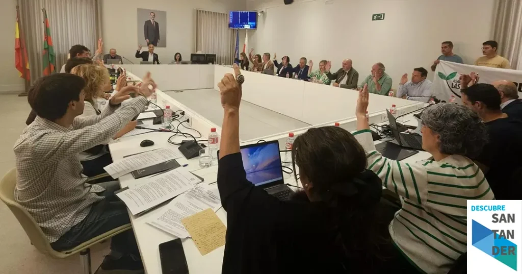 Noticias Torrelavega El Pleno de la Corporación aprueba la concesión de la Medalla de Oro de Torrelavega a la Policía Local por su 150 aniversario