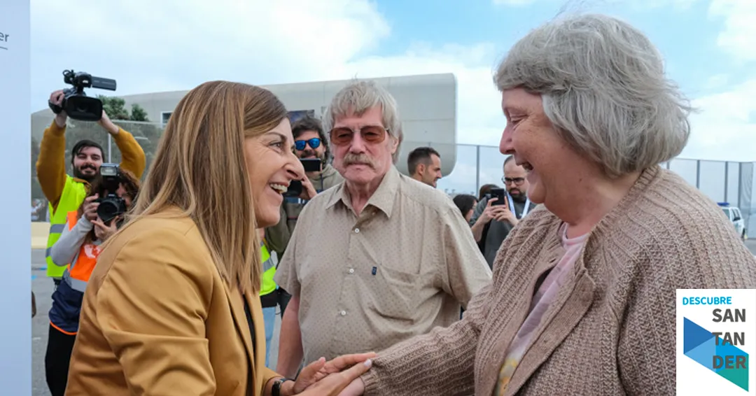 Buruaga apuesta por ampliar las conexiones marítimas de Brittany Ferries en Cantabria en la celebración del pasajero 7 millones