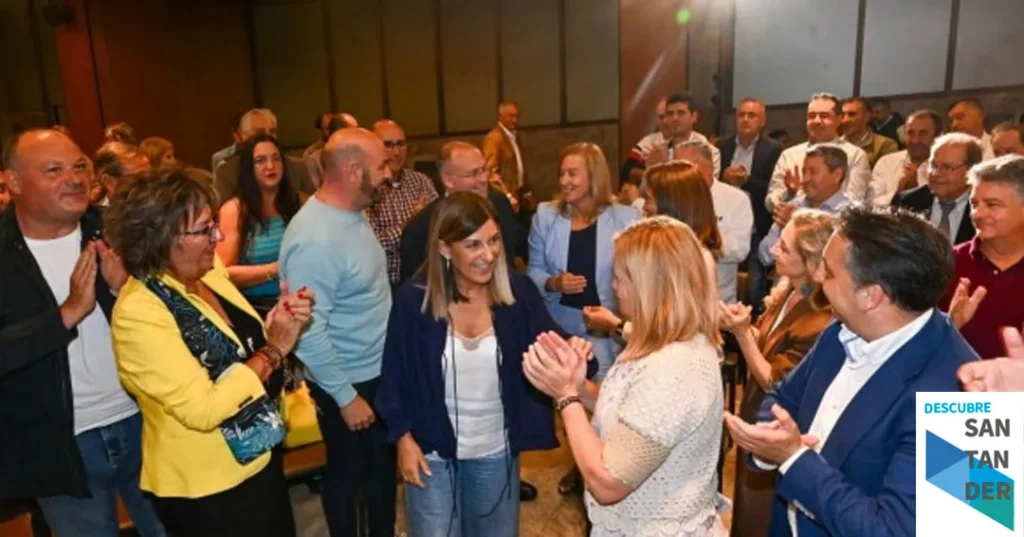 Noticias Cantabria Buruaga pide un "acuerdo por escrito" con el Ministerio que garantice el tren Bilbao-Santander y que los cercanías comiencen a rodar en 2026