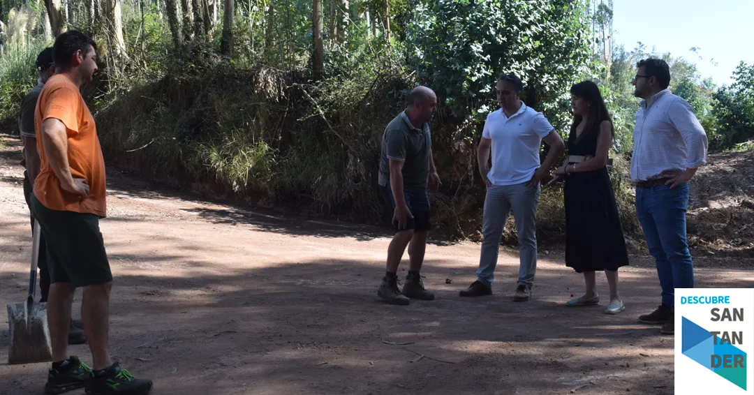 Piélagos invierte 45.000 euros en la reparación del firme y la canalización de las aguas pluviales en el Barrio Las Fuentes de Barcenilla