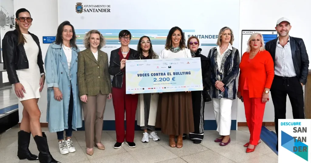 Noticias Santander La Asociación Tolerancia 0 al Bullying recibe 2.200 euros recaudados en Voces contra el Bullying