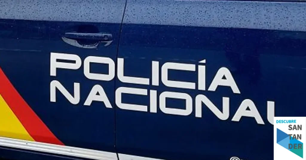 Un hombre detiene el tráfico y ataca a la policía en Santander