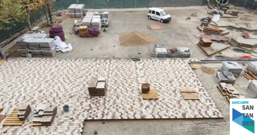 Noticias Reinosa La obra de la Plaza de España no tiene nada que ver con el avance de las grietas de los torreones