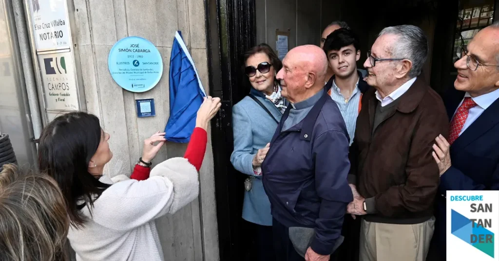 Noticias Santander El Ayuntamiento dedica a Simón Cabarga una nueva placa en la Ruta de Ilustres