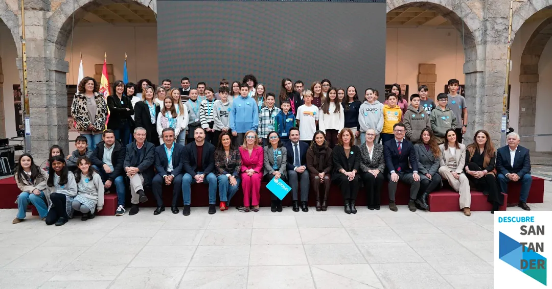 El Parlamento de Cantabria escucha la voz de los niños y niñas del Consejo de la Infancia y la Adolescencia de Suances con motivo del Día Mundial de la Infancia
