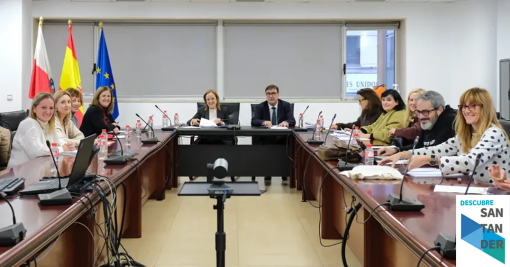 Noticias Cantabria El Gobierno de Cantabria programa 444 cursos formativos con 11.948 plazas para los empleados públicos autonómicos y locales