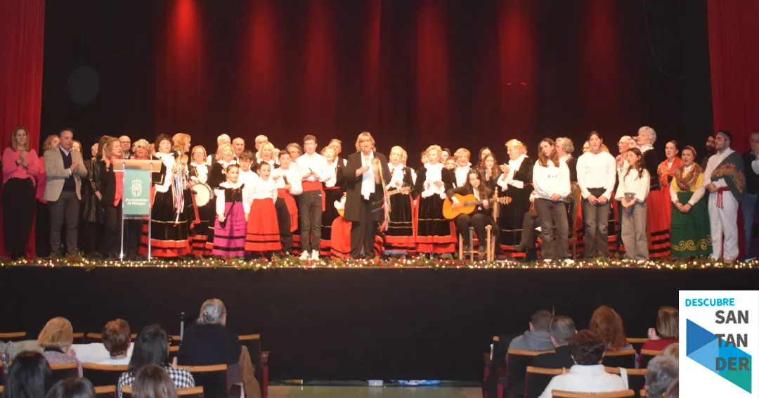 Piélagos da la bienvenida a la nueva Navidad cantando los tradicionales villancicos