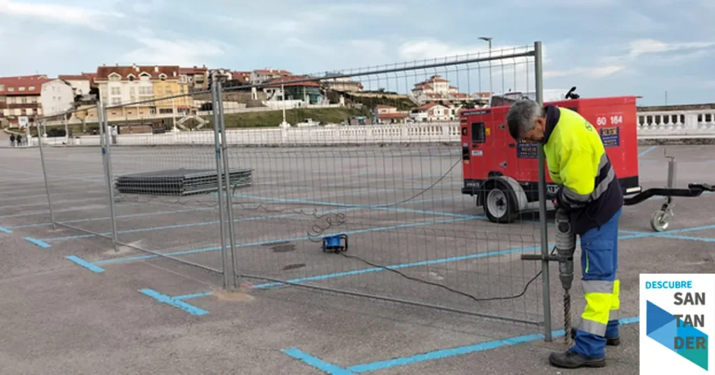 Noticias Comillas Comienzan las obras para la creación de un nuevo paseo marítimo con zonas ajardinadas y accesos renovados a la playa de Comillas
