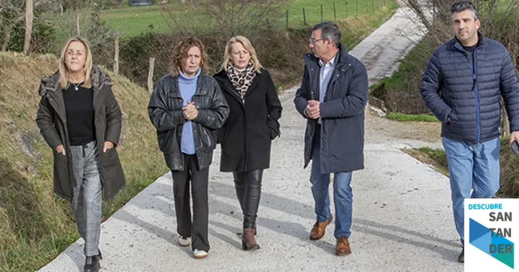 Noticias Santa Maria de Cayon El Gobierno de Cantabria refuerza la red de infraestructuras agrarias de Santa María de Cayón con la mejora de un camino de concentración parcelaria en Esles