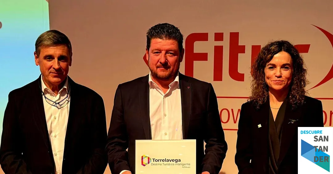 Torrelavega recibe en FITUR el distintivo de Destino Turístico Inteligente