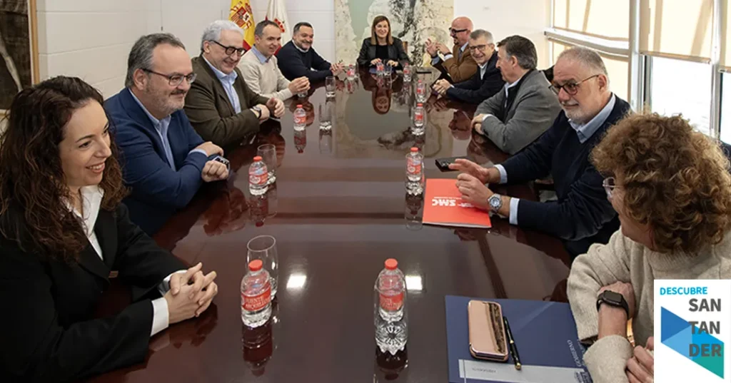 Noticias Cantabria Gobierno, Sindicato Médico y el Colegio de Médicos destacan el elevado cumplimiento del pacto por la sanidad pública y sus beneficios para los cántabros