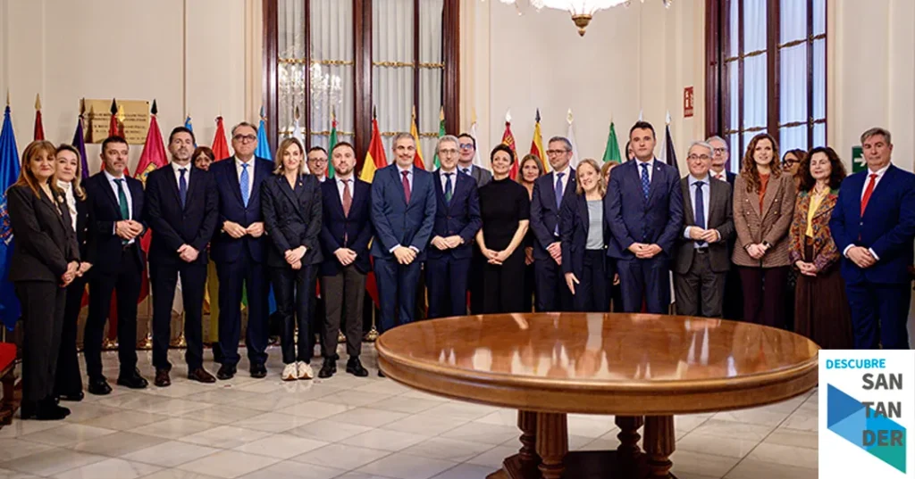 Noticias Cantabria Cantabria exige al Gobierno de España un compromiso "claro" e "inquebrantable" para defender la PAC, la política pesquera y los fondos de cohesión