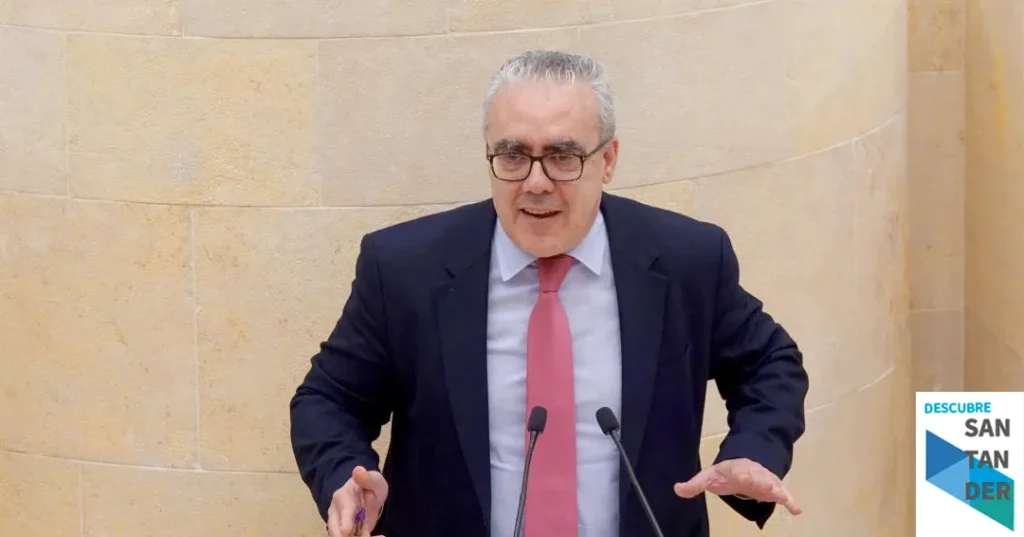 Noticias Cantabria Pedro Hernando propone un acuerdo al Parlamento para que Cantabria negocie la competencia de salvamento marítimo "como ha hecho Euskadi"