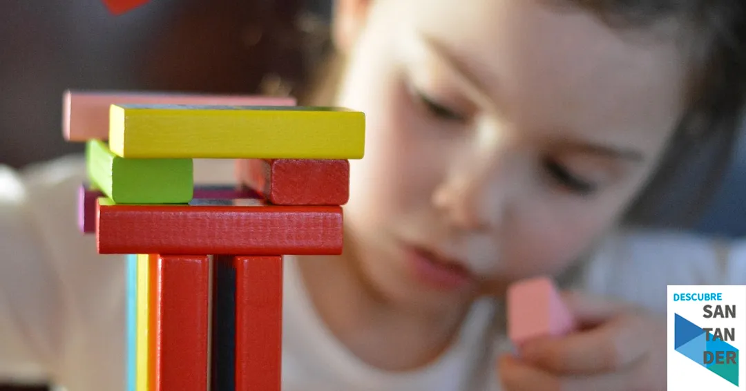 El Ayuntamiento aprueba la convocatoria de becas de guardería para 2026 con un presupuesto de 300.000 euros