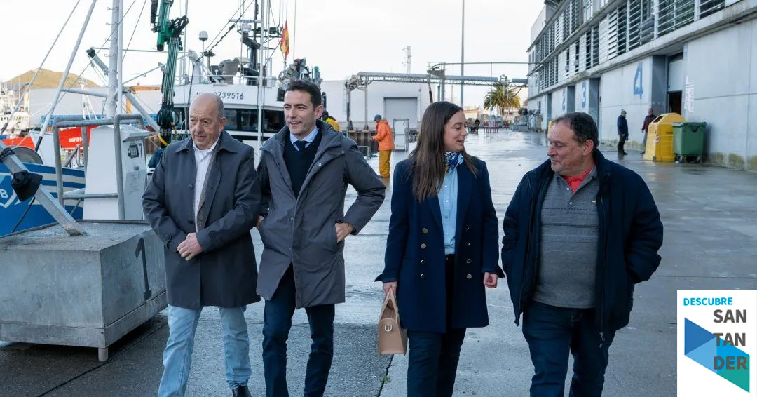 Pedro Casares muestra en Santoña el “compromiso firme” del PSOE con el sector pesquero de Cantabria