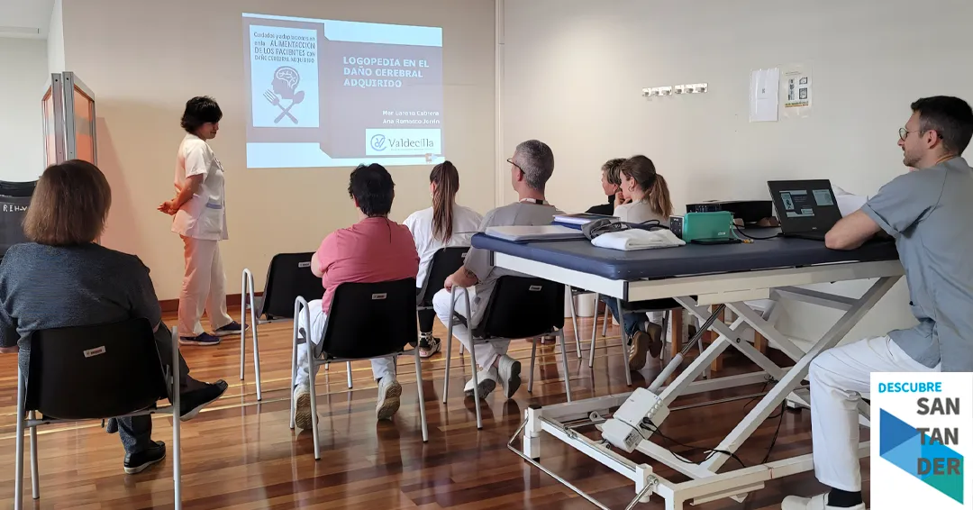 Valdecilla impulsa la ‘Escuela de Familias y Cuidadores’ para mejorar la atención a pacientes con daño cerebral adquirido